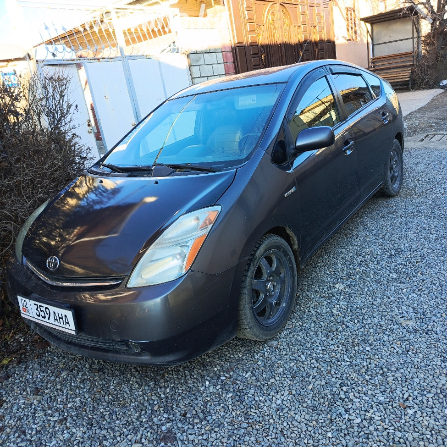 Toyota Prius II (XW20)
