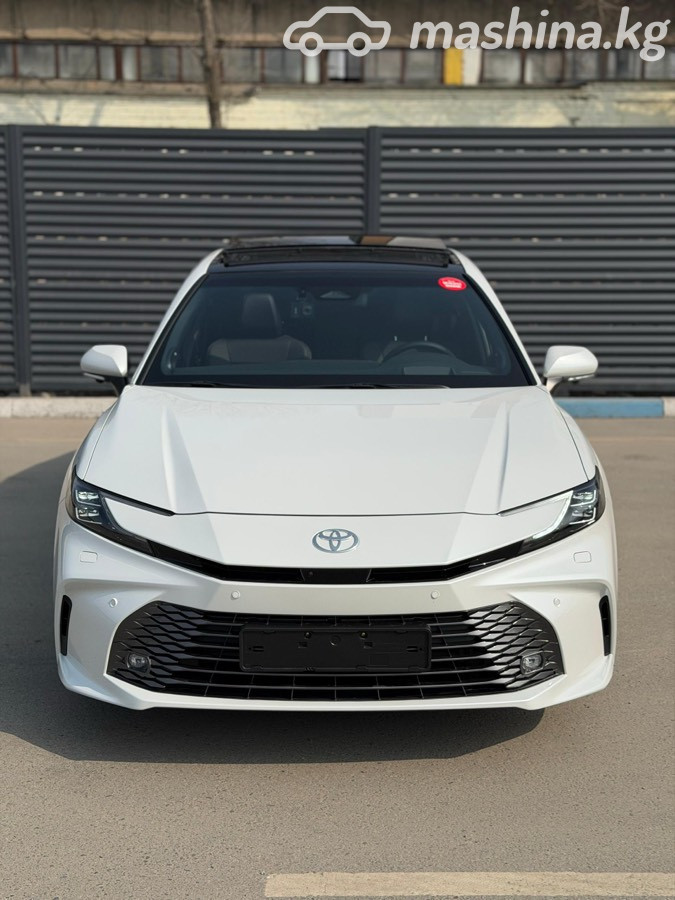Toyota Camry IX (XV80)