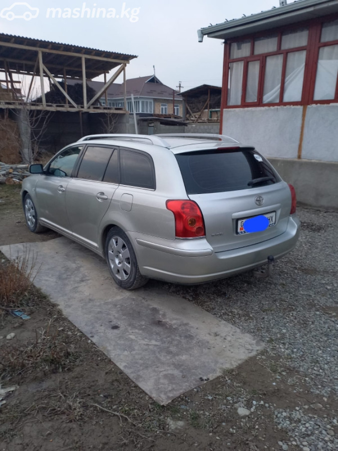 Toyota Avensis II