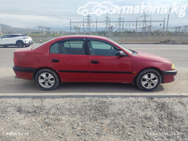 Toyota Avensis I