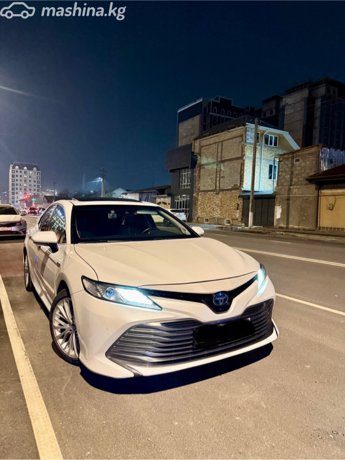Toyota Camry VIII (XV70)