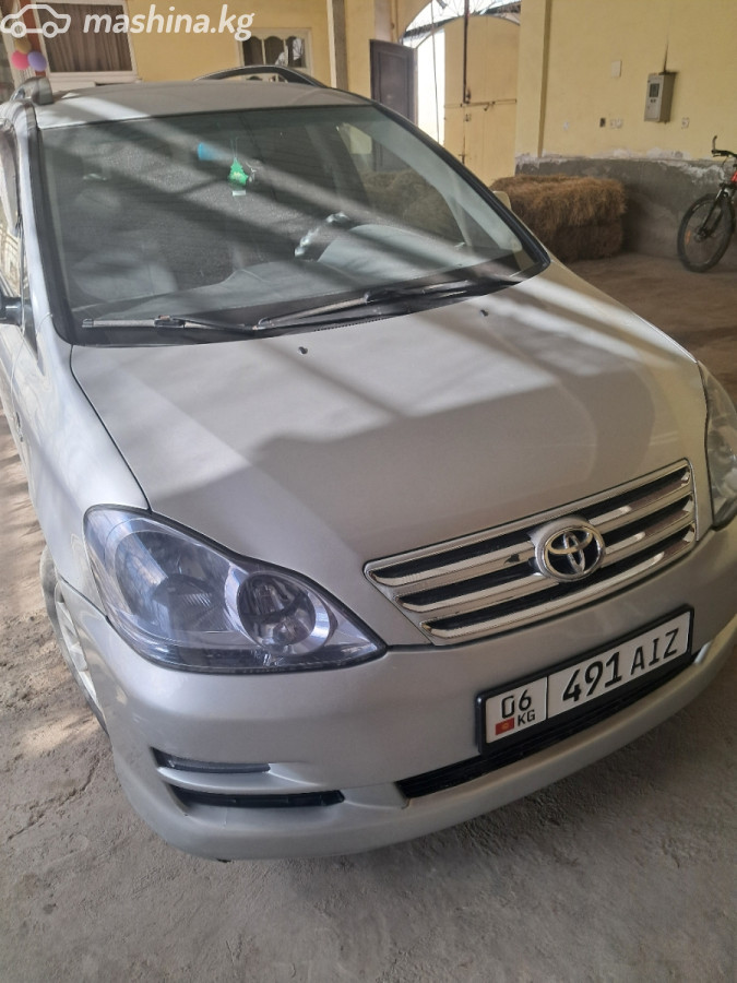 Toyota Avensis Verso