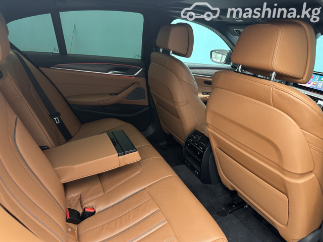 BMW 5 серии VII (G30/G31) M550i xDrive 4.4 AT 4WD — фото 10