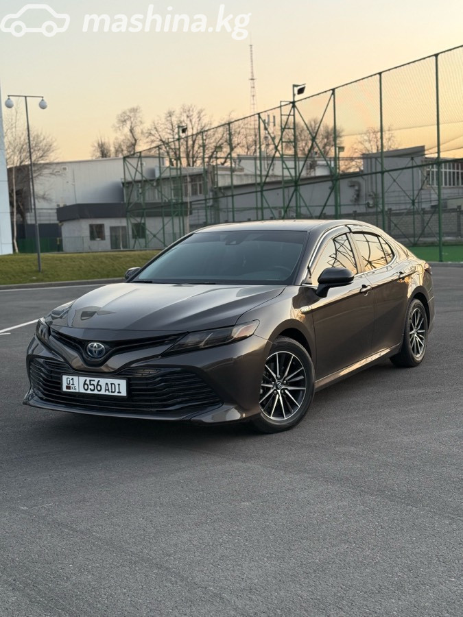Toyota Camry VIII (XV70)