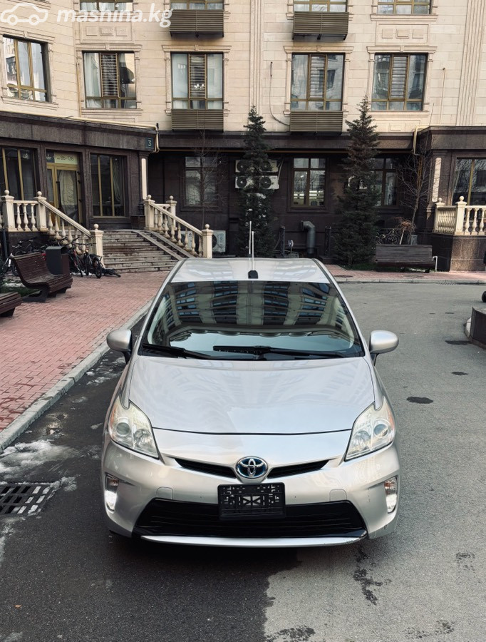 Toyota Prius III Рестайлинг (XW30)