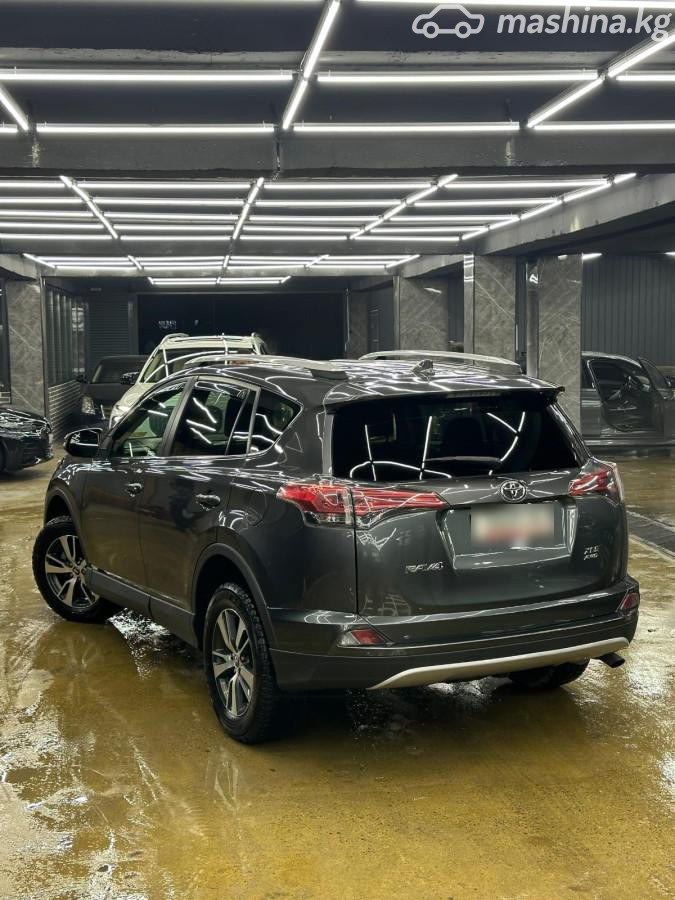 Toyota RAV4 IV (XA40) Рестайлинг