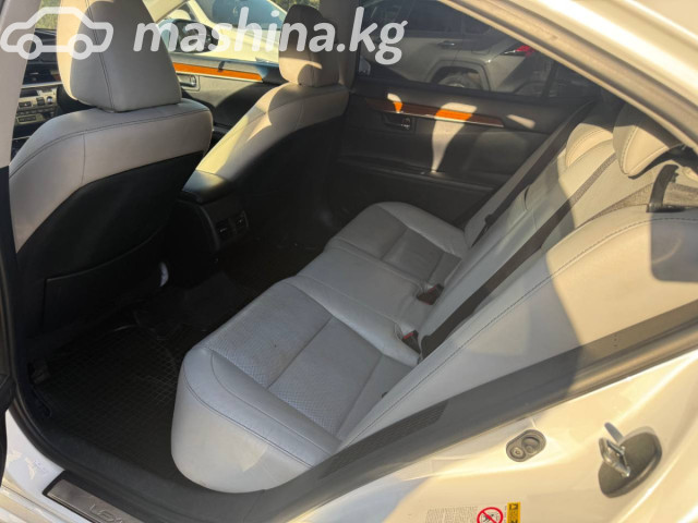 Lexus ES VI 300h 2.5hyb CVT — фото 9