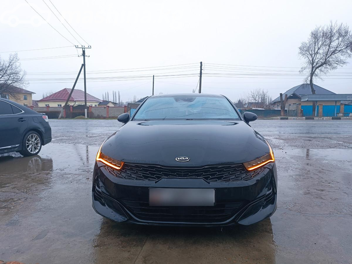 Kia K5 III