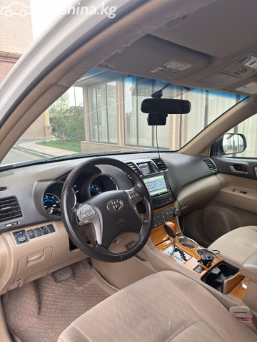 Toyota Highlander II (U40) 3.3hyb CVT 4WD — фото 4