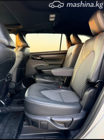 Toyota Highlander IV (U70) 2.4 AT — фото 6