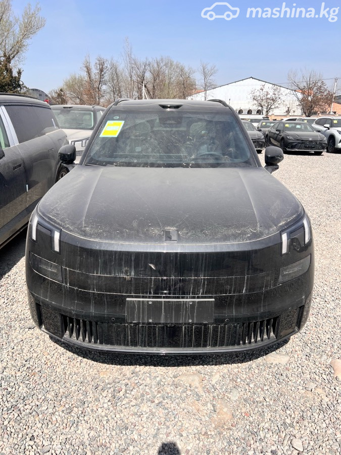 Lynk & Co 900