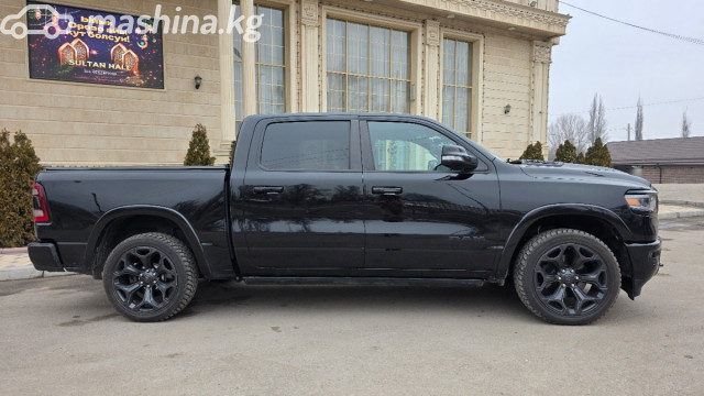 RAM 1500 V Quad Cab 5.7 AT 4WD — фото 11