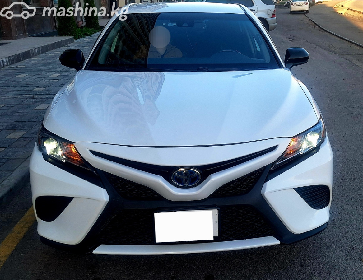 Toyota Camry VIII (XV70)