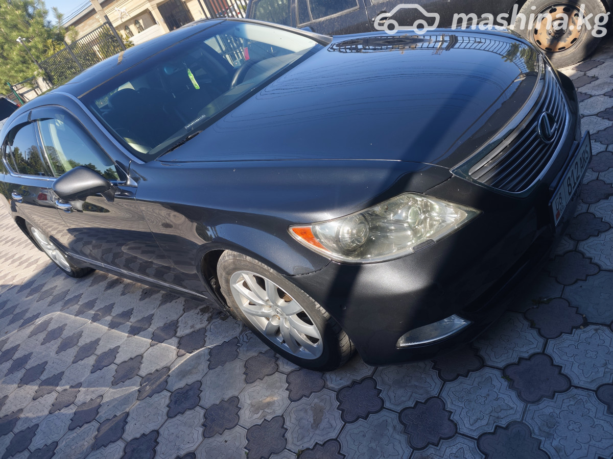Lexus LS IV