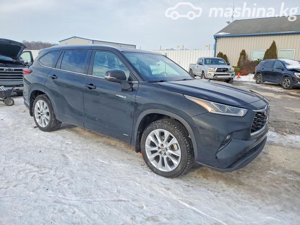 Toyota Highlander IV (U70)